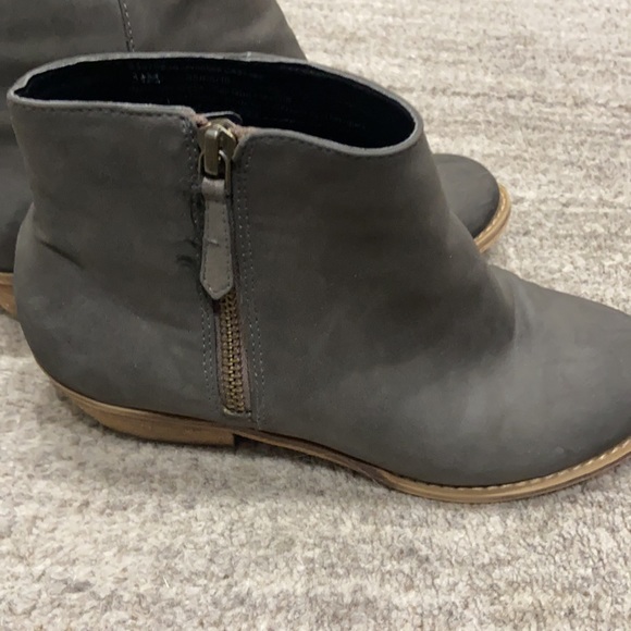 Tucker and Tate Suede Grey Booties Girls sz 3-1/2 - Picture 6 of 7